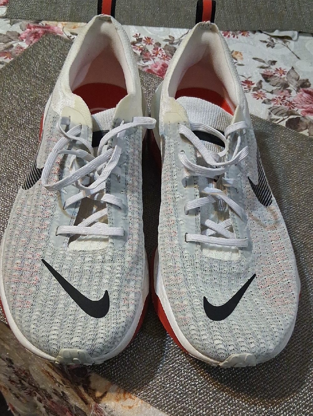 NIKE   ZOOMX Invincible RUN 3. Excelent  Condition.